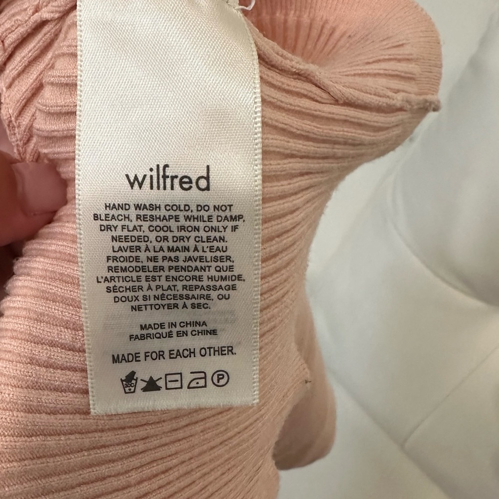 Wilfred light pink top size large - Picture 3 of 3